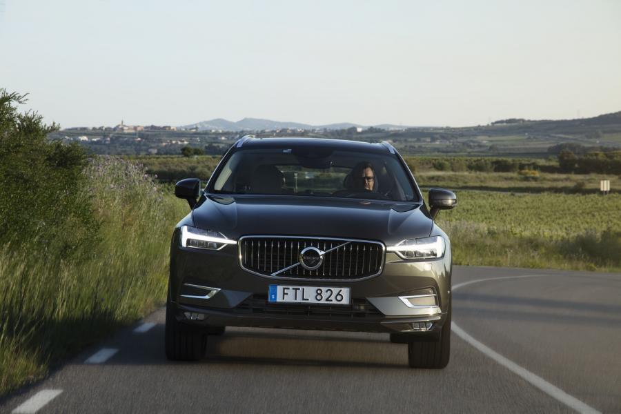  Volvo XC60 D5 Inscription 2017 года  (WW) (фото 10 из 42)